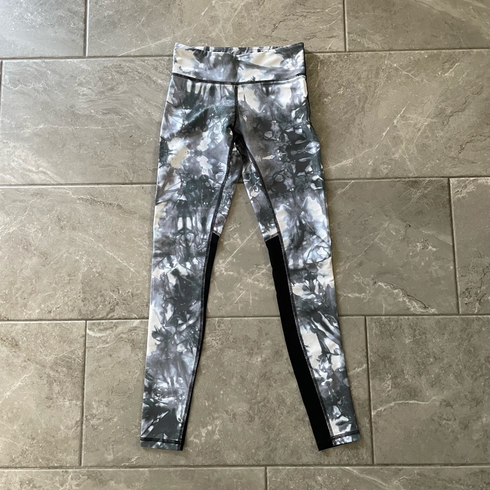 Daub + Design Tie Dye Leggings in Glacier